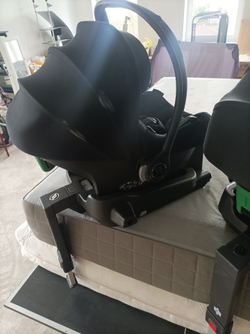 Foteliki samochodowe Avionaut Cosmo