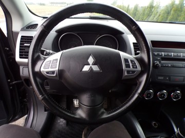 MITSUBISHI UTLANDER 2.2 DIESEL