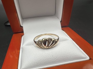 Złoty pierścionek  Pr&oacute;ba 585 Waga: 1.11 g