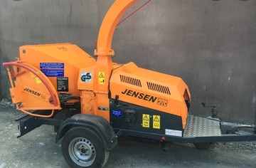 Czyszczenie działek, wycinka drzew, krzewów.