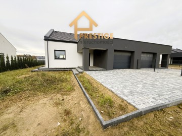 Ostatni dom na sprzedaż w Rudzicy.