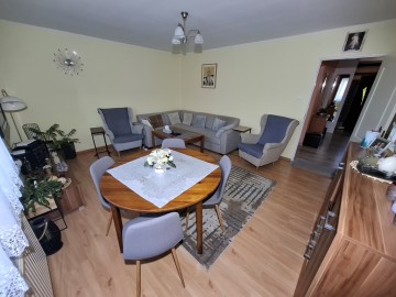 Na sprzedaż dom z potencjałem &ndash; Stare Miasto k. Konina