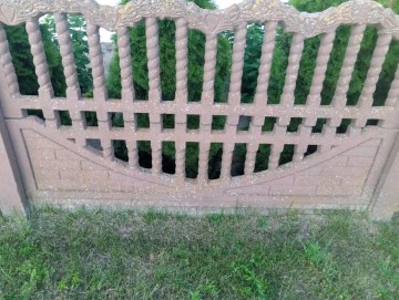 Oferuję usługe malowania płot&oacute;w, ogrodzeń