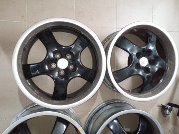 Felgi aluminiowe OZ Racing 8Jx17 5x100