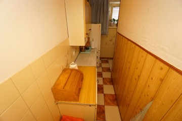 Konin, ul. Os. Legion&oacute;w - centrum, mieszkanie 3 pokoje.