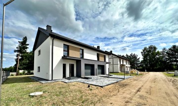 DOM DEWELOPERSKI W ZABUDOWIE BLIŹNIACZEJ POSOKA