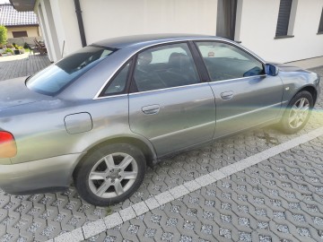 AUDI A4 1999, 110KM