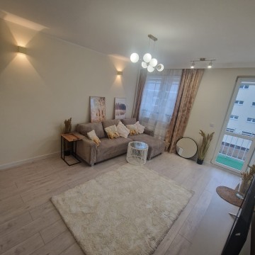 Sprzedam na 2 pietrze mieszkanie z balkonem !!! po remocie