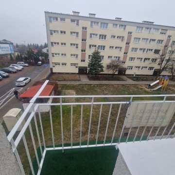 Sprzedam na 2 pietrze mieszkanie z balkonem !!! po remocie