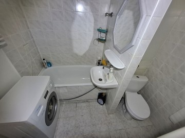 Na sprzedaż: 2-pokojowe mieszkanie na Os. V w Koninie