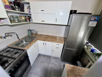 Na sprzedaż: 2-pokojowe mieszkanie na Os. V w Koninie