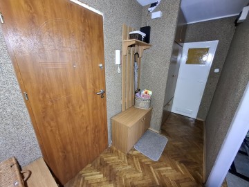 Na sprzedaż: 2-pokojowe mieszkanie na Os. V w Koninie