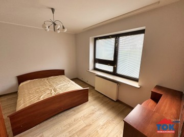 Mieszkanie 3-pokojowe + 2 m/ postojowe, Konin os. Chorzeń