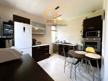 Na sprzedaż mieszkanie z garażem w Paprotni gm.Krzym&oacute;w