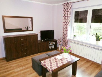 Okolice Ślesina &ndash; Dom z zabudowaniami gospodarczymi