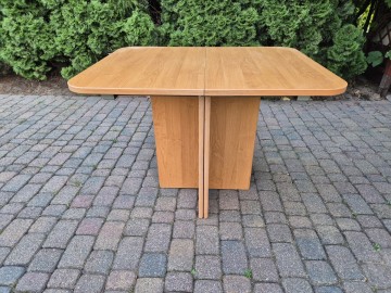 Sprzedam stół kuchenny