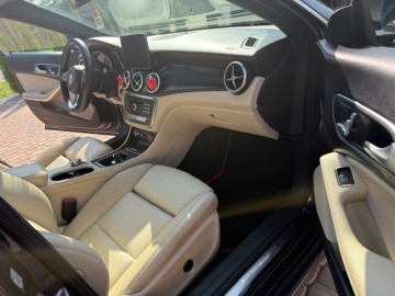 Mercedes-Benz CLA 4MATIC 2017 rok - Benzyna