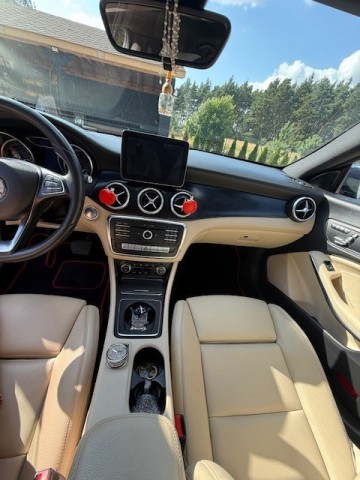 Mercedes-Benz CLA 4MATIC 2017 rok - Benzyna