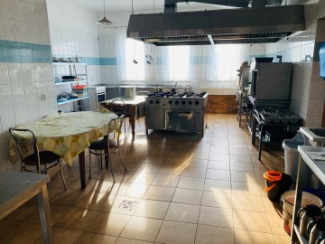 Sprzedam obiekt pod usługi - Międzylesie koło Turku