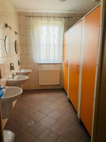 Sprzedam obiekt pod usługi - Międzylesie koło Turku