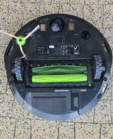 Robot sprzątający iRobot Roomba i7+ srebrny/szary