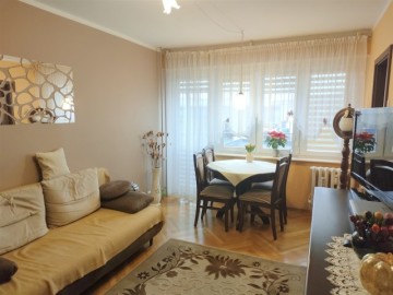 2 pokoje, 36 m, 4piętro z windą, centrum