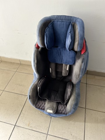 Sprzedam w&oacute;zek spacerowy foteliki samochodowe ł&oacute;ż czko