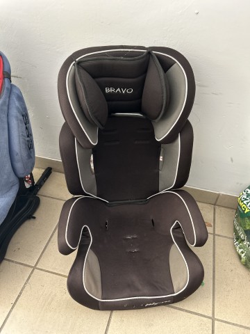 Sprzedam w&oacute;zek spacerowy foteliki samochodowe ł&oacute;ż czko