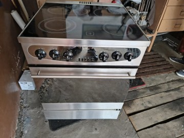 Kuchenka elektryczna z piekarnikiem Amica