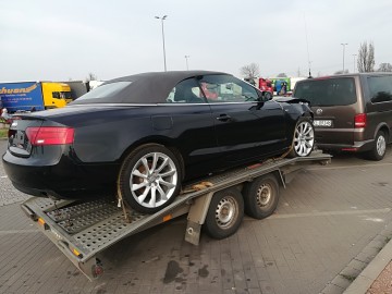 Przew&oacute;z os&oacute;b - Laweta