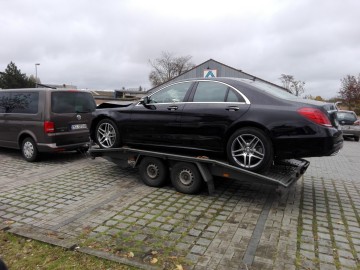 Przew&oacute;z os&oacute;b - Laweta