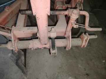 Pług 5 skibowy podorywkowy