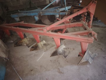 Pług 5 skibowy podorywkowy