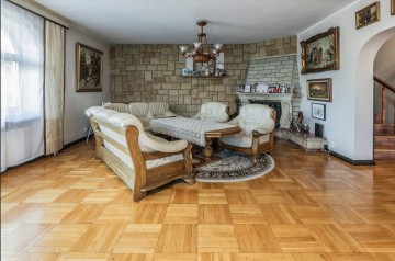 Sprzedam komfortowy dom na dużej działce 17,6ar