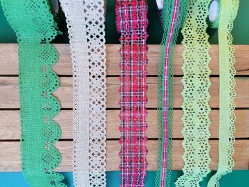 Koronki ażurowe , materiałowe ozdoby, taśmy cyrkoniowe