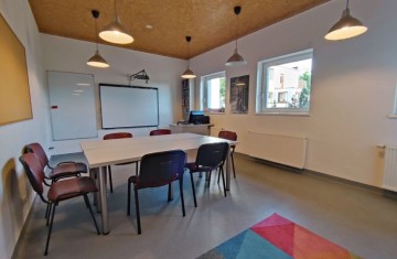 Wynajmę wolnostojący budynek biurowy z miejscami parkingowym ...