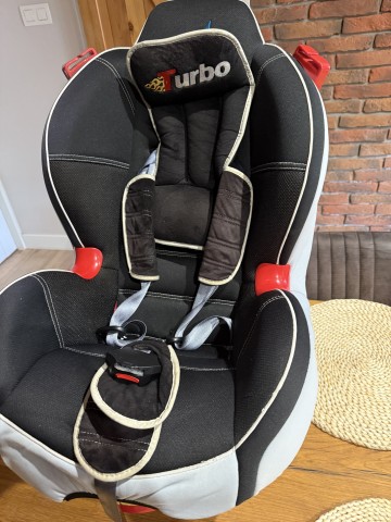 Fotelik samochodowy Caretero 9-25 kg