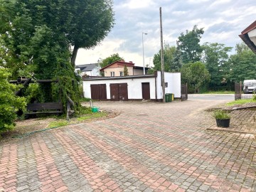 Sprzedam dom z działką pod inwestycje