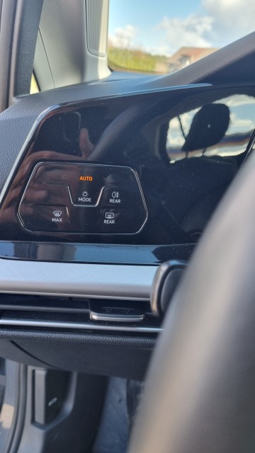 Volkswagen Golf 8 2021r 1,0e-Tsi + automat DSG