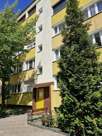 Sprzedam mieszkanie 2 pok. na 1 piętrze- V os. Konin