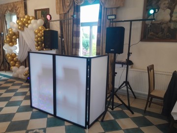 Dj nagłośnienie i oświetlenie. Oprawa muzyczna imprez