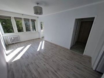 Na sprzedaż mieszkanie &ndash; 1 piętro &ndash; 2 pok. - ul. 11Listopada