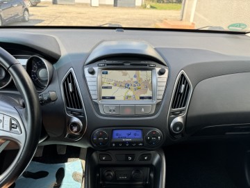 Hyundai ix35 1.6 BENZYNA Klimatronik Nawigacja Ledy Kamera