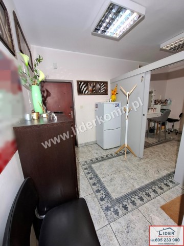 Na sprzedaż na parterze lokal użytkowy/mieszkalny&ndash;Al.1Maja