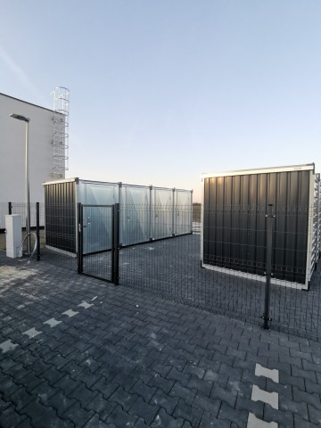 4 pokoje z poddaszem / parking / miejsce parkingowe