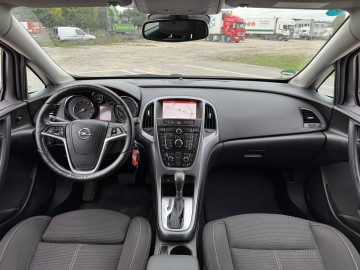 Opel Astra 1.4 BENZYNA Klimatronik Tempomat Nawigacja Kamera