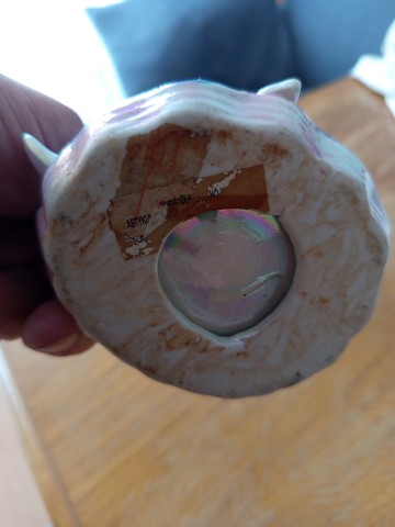 Porcelanowe Ladne delfinki w muszli x 2 sztuki