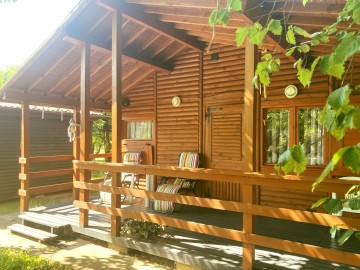 Działka z domkami letniskowymi