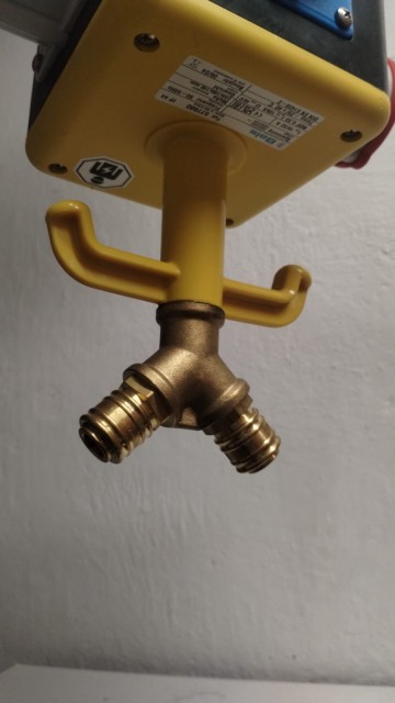 BALS Rozdzielacz wiszący - UNI-BLOCK