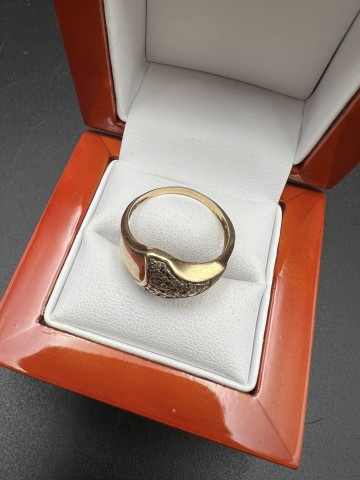 Złoty pierścionek Próba 585 Waga: 3.87 g